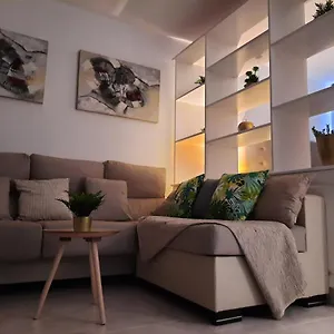  Apartamento Edward'S House Tenerife -Small Flat In Adeje Town. España